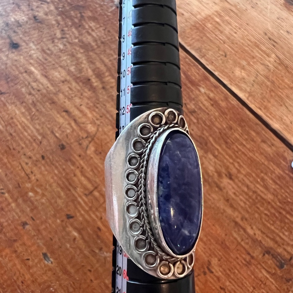 Sterling Silver Ring With large blue stone (broken band) - Picture 5 of 14